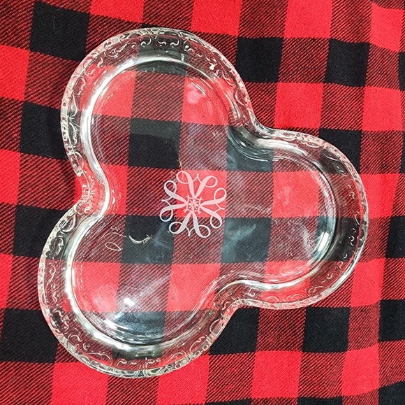 Vintage  Clover Shaped Jewelry Dish - Picture 6 of 8